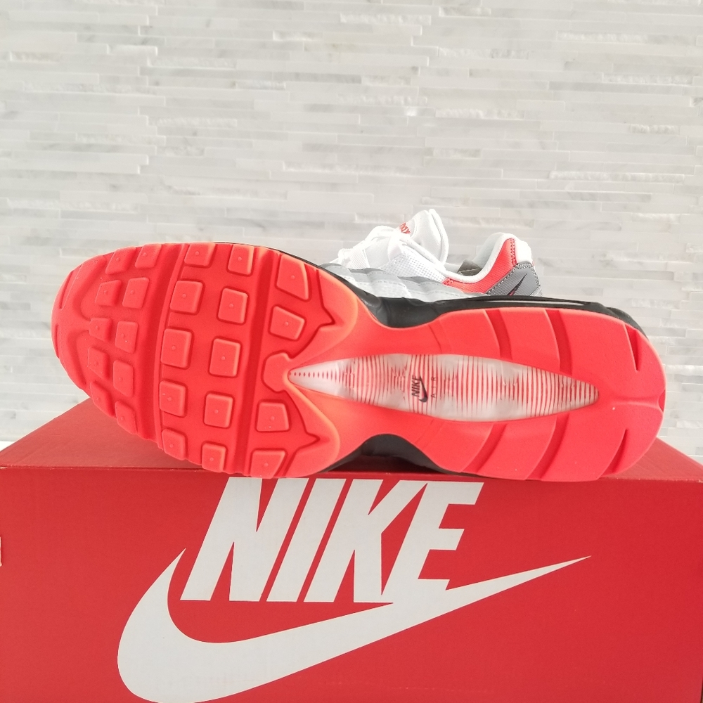 🛑SOLD 🛑New NIKE Air Max 95 Essential Sneakers - Picture 5 of 7